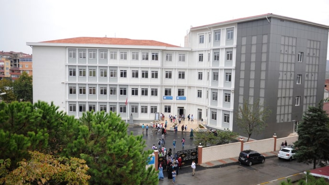 Abdullah Tayyip Olçok Ortaokulu Fotoğrafı